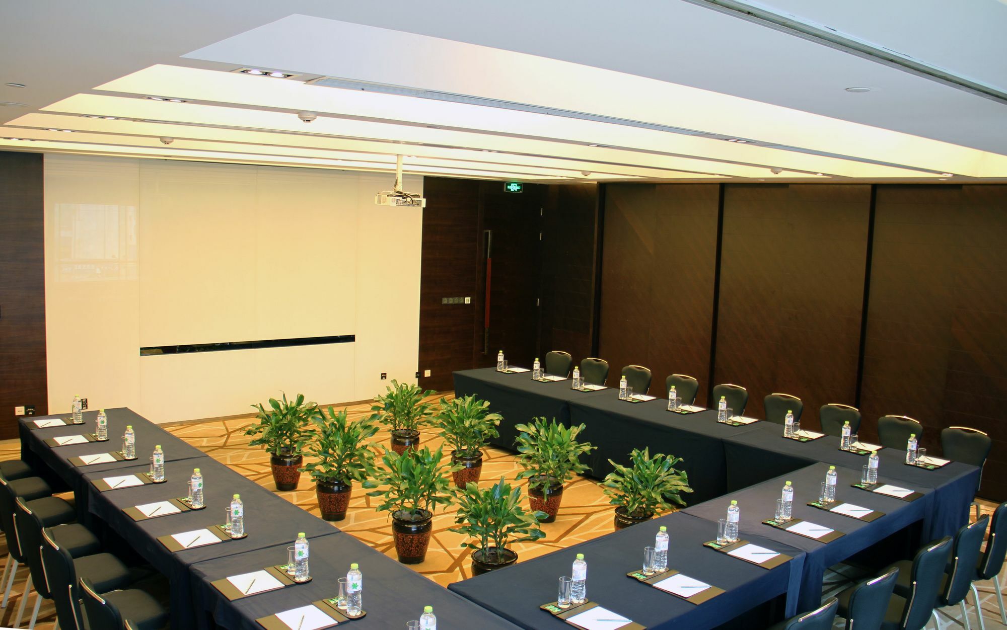 Wyndham Garden Yuhuan Downtown Hotell Taizhou  Exteriör bild
